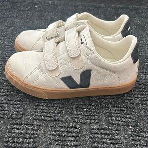 Veja Kids' Cream and Black Velcro Sneakers
